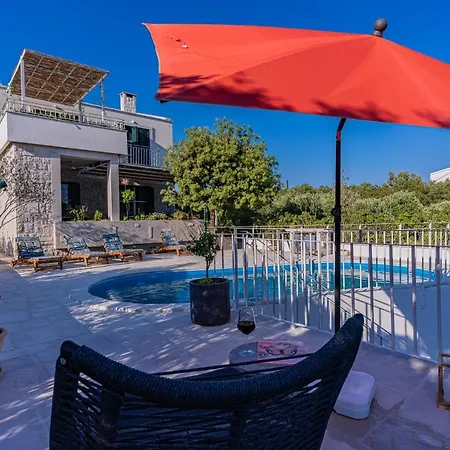 Villa Vera Loviste